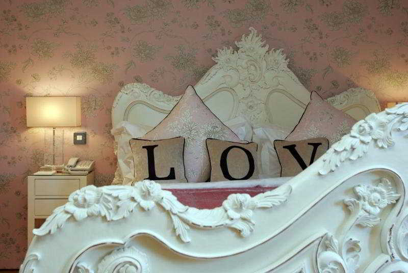 Glenskirlie Castle Hotel Banknock Ngoại thất bức ảnh